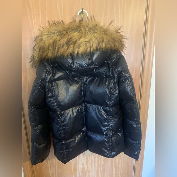 Nice puffer coat with fur hood - Picture 2 of 3